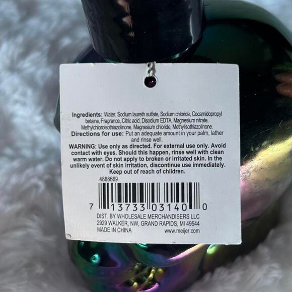 NWT Unique Multicolored Iridescent Rainbow Skull Soap Dispenser Apple Cider Soap - Picture 4 of 5